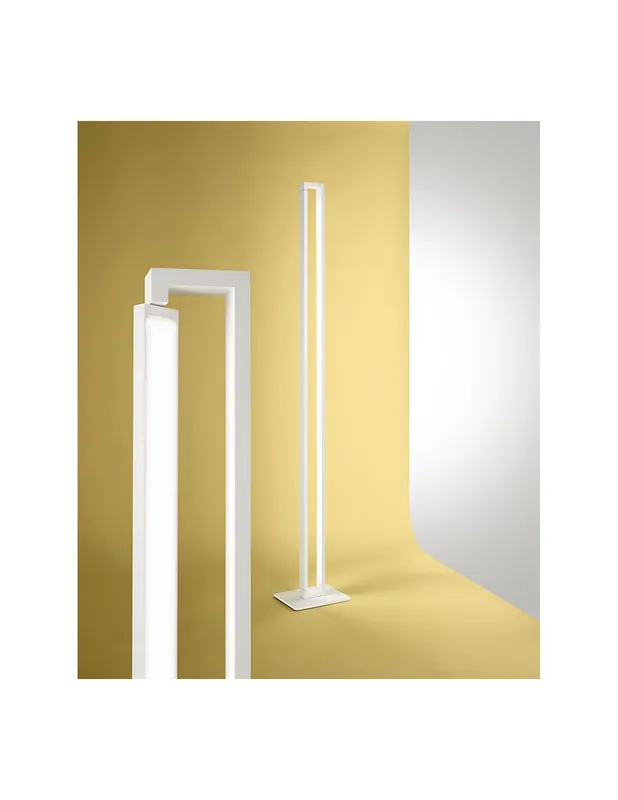 Piantana in metallo verniciato a polvere colore bianco opaco con diffusore, barra orientabile 300° Must-Have