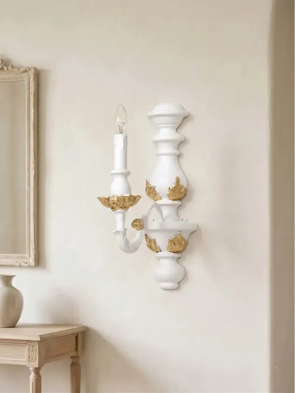 Pagamento Sicuro Applique classico in legno bianco e foglia oro a 1 luce esse 710/1a