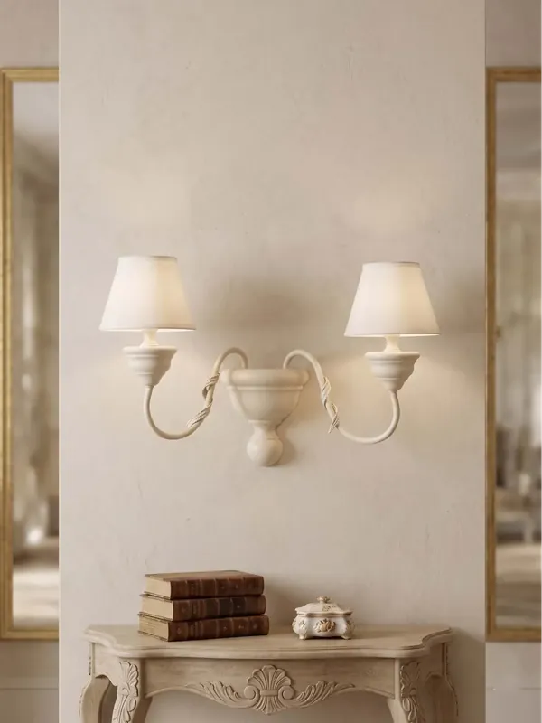 Applique classico in legno shabby chic a 2 luci esse 497/2a Acquista Ora