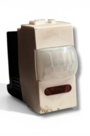 A Buon Prezzo Rivelatore di Presenza a Infrarossi PIR Compatibile BTicino Light Tecnel TE3303