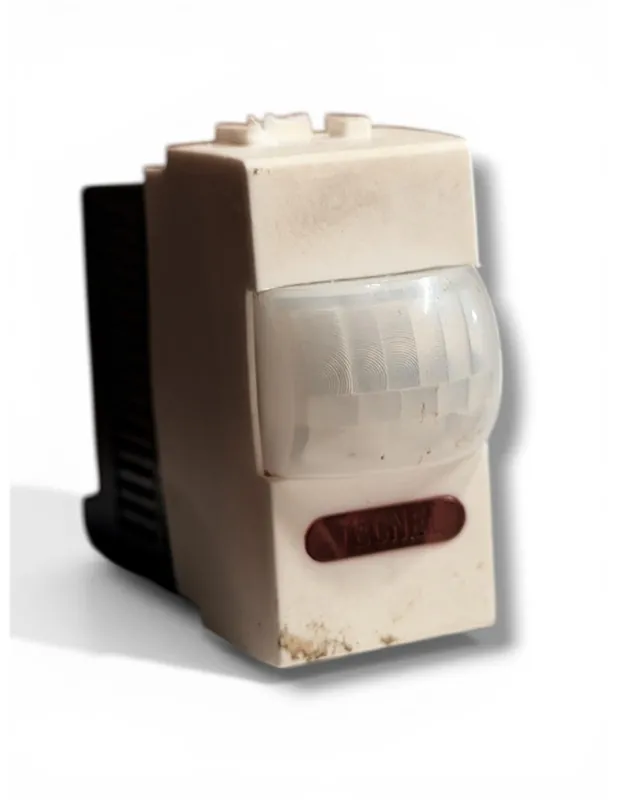 A Buon Prezzo Rivelatore di Presenza a Infrarossi PIR Compatibile BTicino Light Tecnel TE3303