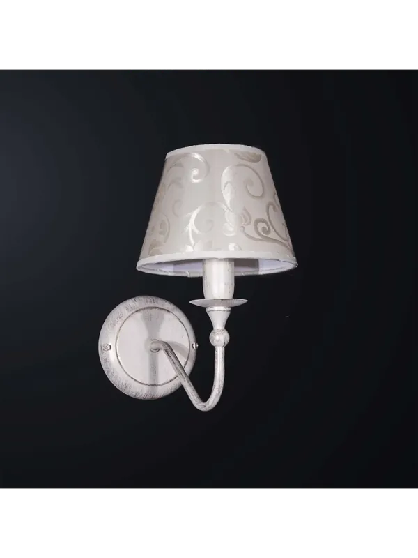 Applique classico contemporaneo in ferro battuto 1 luce BGA 3133-a1 Prezzo Basso