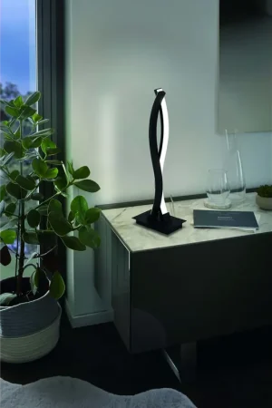 Acquista Ora Lampada da tavolo a led moderno design nero GL0432