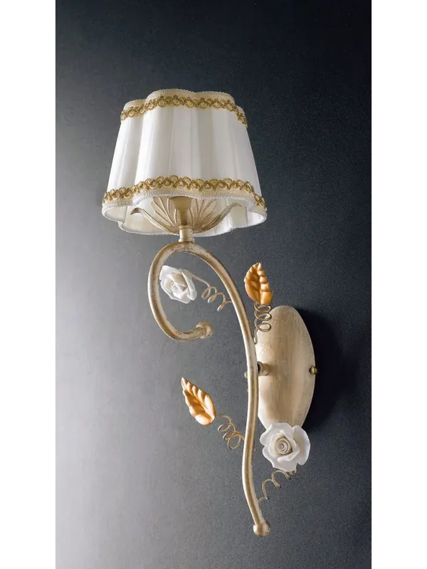 Applique classico in ferro battuto con rose 1 luce LGT Bouquet ap1 Di Tendenza