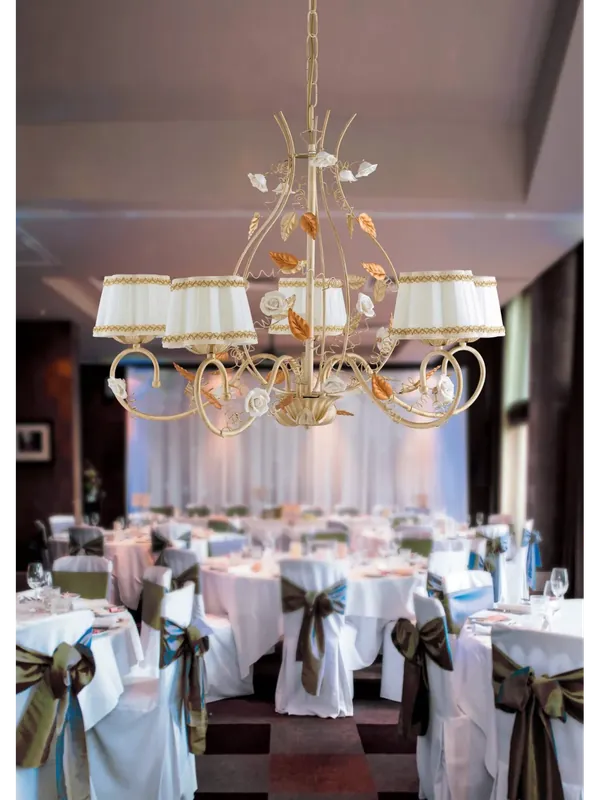 Lampadario classico in ferro battuto con rose 5 luci LGT Bouquet sp5 Non Perdere
