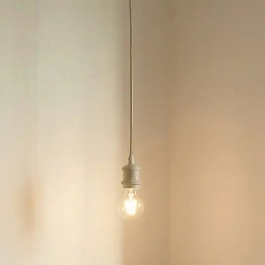 Lampada a sospensione Lindby Hattie, portalampada E27, beige, Ø 5 cm Promo Stagionale
