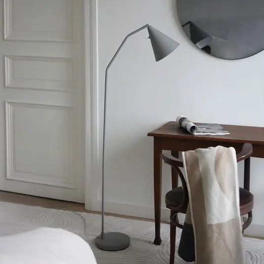 Compra Adesso Markslöjd Piantana LED Funil, grigio, metallo, dimmerabile