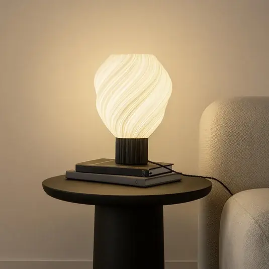 Promo Stagionale Lampada da tavolo Lindby Nuvia, altezza 39,1 cm, bianca, stampa 3D