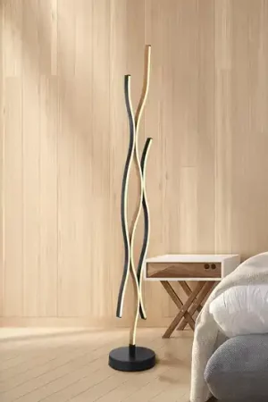 Quantità Limitata Lampada LED da pavimento Geronimo, altezza 135 cm, nero/effetto legno