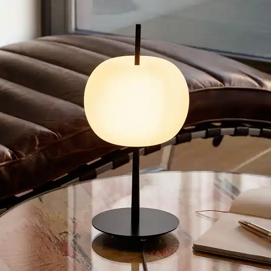 Solo Oggi Lampada da tavolo LED kdln KUSHI, nera, altezza 32 cm, dimmerabile CCT