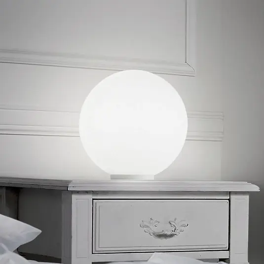 Di Tendenza Lampada da tavolo Ideal Lux Mapa, Ø 40 cm, vetro opalino, sfera, E27