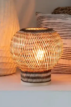 GOOD & MOJO Lampada da tavolo Barbados, marrone, Ø 25 cm, bambù, E27 Economico
