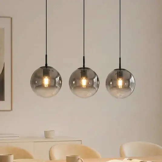 Lucande Lampada a sospensione Veloura, a 3 luci, 84 cm, vetro, legno Subito Disponibile