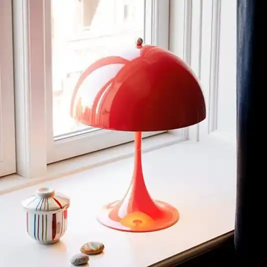 Louis Poulsen Lampada a batteria Panthella PORTABLE 250 rosso corallo Offerta Limitata