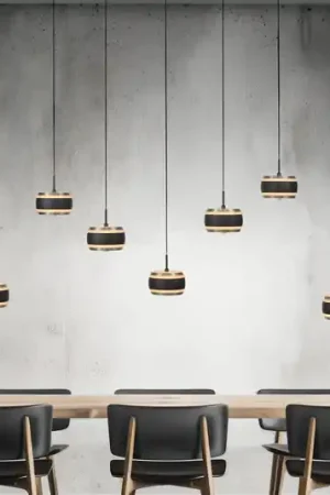 Quantità Limitata Lampada LED a sospensione PURE Falling Rings, nera, lunghezza 132 cm, a 7 luci