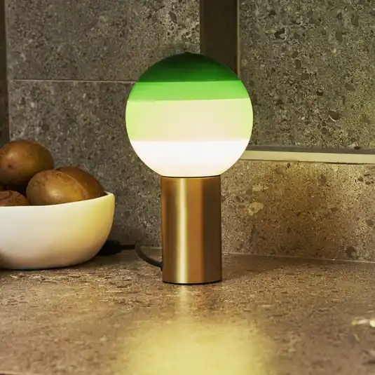 MARSET lampada da tavolo Dipping Light M, verde/ottone Subito Disponibile