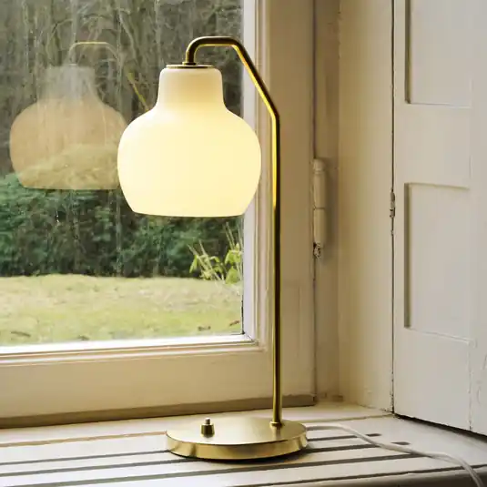 Ultimissimo Modello Louis Poulsen Lampada da tavolo VL Ring Crown, bianco/ottone, E14