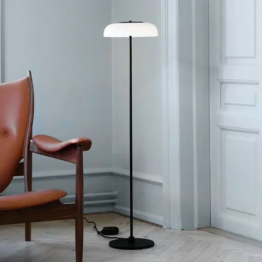 Scelto Dai Clienti Nuura piantana LED Blossi, altezza 120 cm, nero/opale