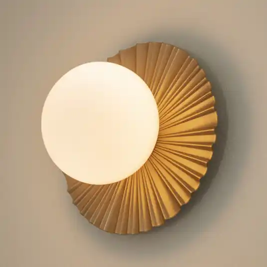 Nuura Applique Liila Muuse, Ø 20 cm, IP44, oro/opale Soddisfatti O Rimborsati
