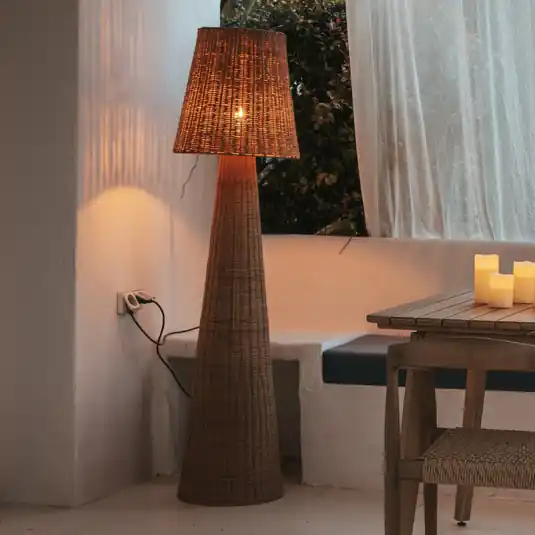 Professionale Newgarden Piantana Lola, color legno, rattan, IP54