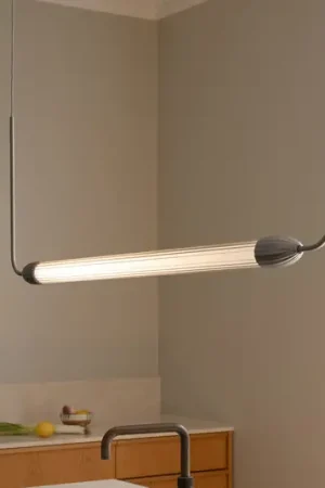 A Buon Prezzo Lampada a sospensione UMAGE LEMON SQUEEZE LINEAR, acciaio, 138 cm, GU10