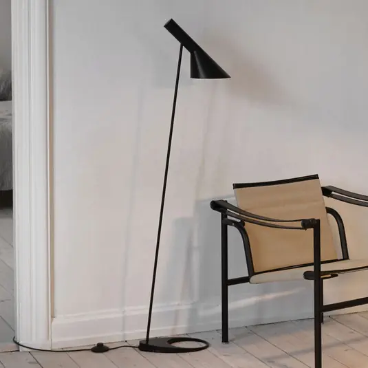Louis Poulsen AJ - piantana, nera Promozione Esclusiva