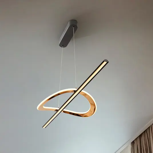 Lampada LED a sospensione Enora, nero/oro, lunghezza 120 cm, CCT Nuovo Arrivo
