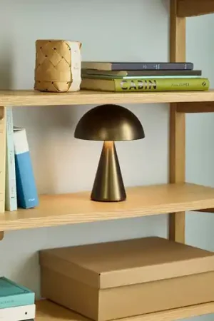 Promozione HÜBSCH lampada LED da tavolo ricaricabile Mush, ottone brunito, altezza 20 cm
