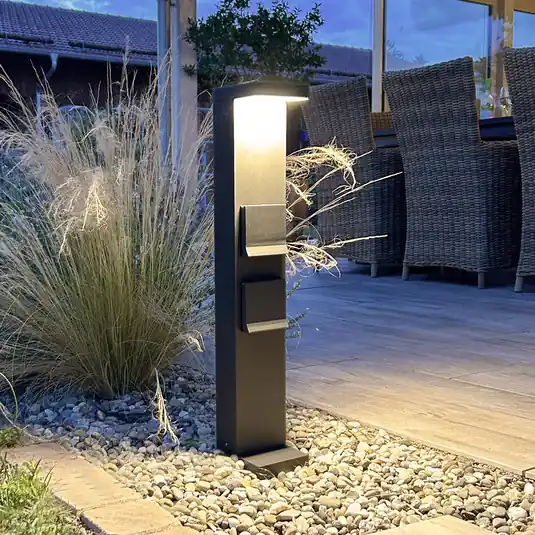 Saldi Lampioncino LED Colonna con prese Lerna, 60 cm, alluminio grigio scuro