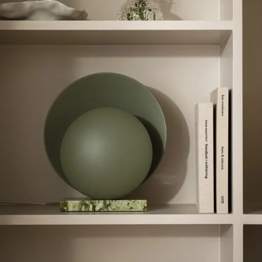 Economico Globen Lighting Lampada da tavolo ORBIT, verde, marmo, altezza 32 cm