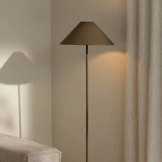 Globen Lighting Piantana Cannes, marrone, metallo, 140 cm Promozione