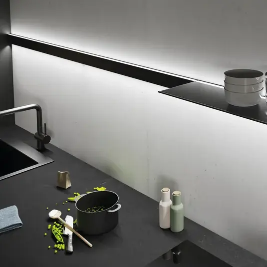 Applique a LED INTERO-LINE, nera, 60 cm, 24 V, CCT Ultimissimo Modello