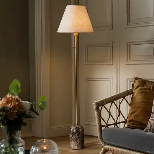 Promozione Globen Lighting Piantana Gino, base in marmo, beige, 145 cm