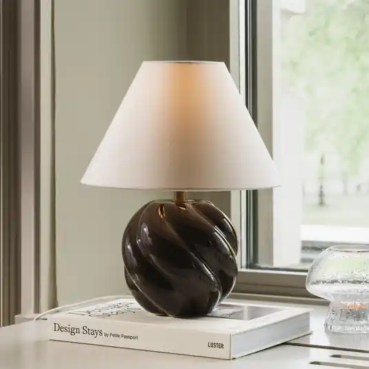 Ultimissimo Modello Globen Lighting Lampada da tavolo DAHLIA, beige/marrone, altezza 31 cm