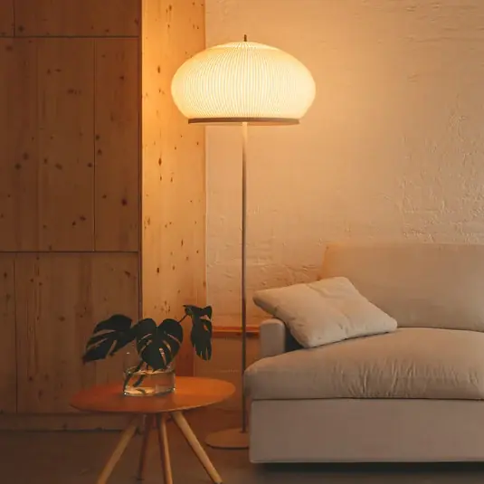 Prezzo Ridotto Piantana LED KNIT di Vibia, 195 x 65 cm, tessuto beige/metallo