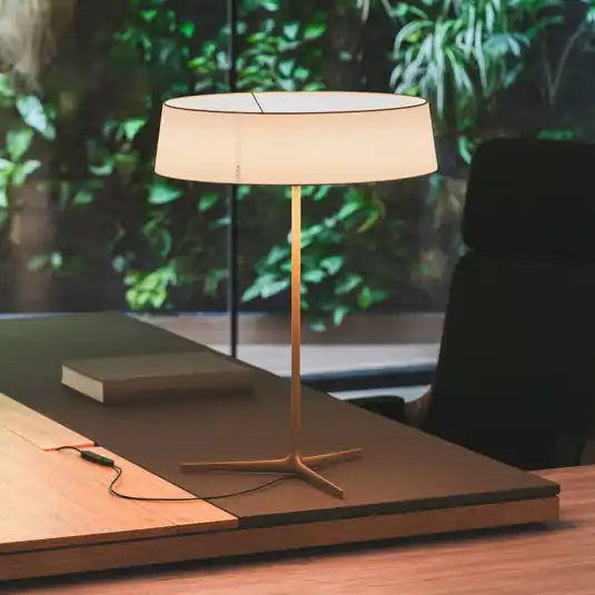 Scelto Dai Clienti Vibia Lampada da tavolo LED DAMA, beige, altezza 61 cm Carta/metallo