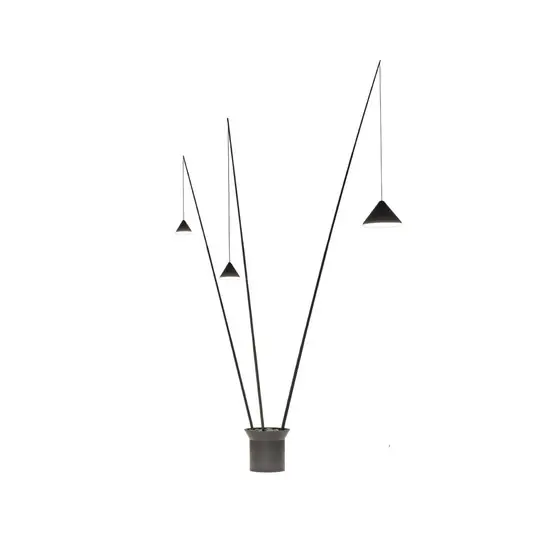 Vibia Piantana LED NORTH, nera, a 3 luci, metallo, 927 Offerta Speciale