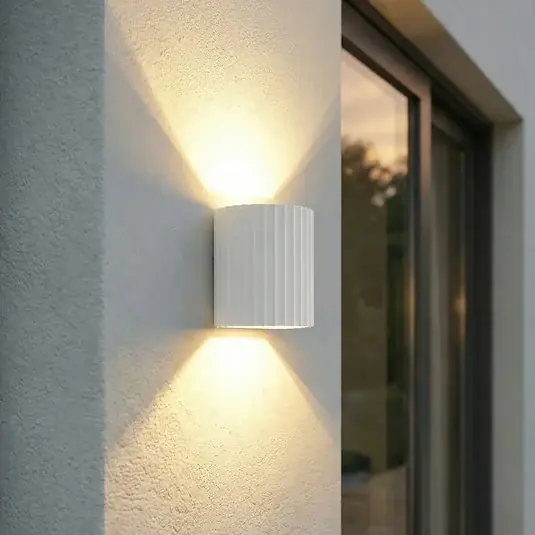 Ultima Occasione Lindby Applique da esterni LED Ralino, bianca, a 2 luci, IP65