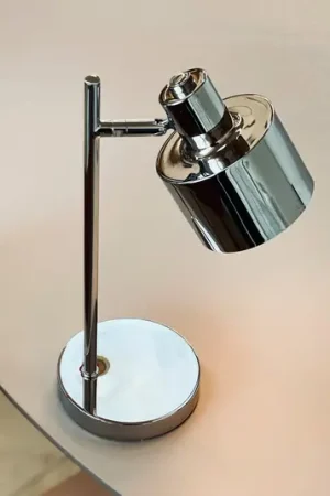 Consegna Rapida Dyberg Larsen Lampada da tavolo a LED ricaricabile Ocean Mini, cromata