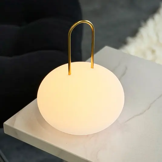 Lanterna a LED ricaricabile Dyberg Larsen Ellipse, bianco/ottone, IP44 Prezzo Scontato