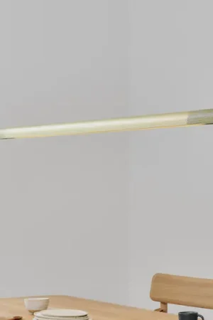 GEJST Lampada a sospensione Radent color ottone, lunghezza 138 cm, G13 LED Promozione