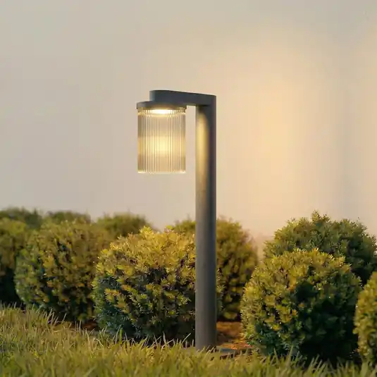 Lucande Lampione a LED Beelia, antracite, 60 cm, scanalato Must-Have