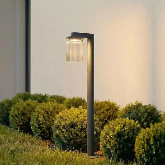 Lucande Lampione a LED Beelia, antracite, 90 cm, scanalato Offerta Del Giorno