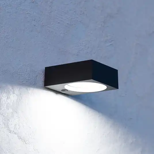 Applique da esterno LED solare Darfano, nera, larghezza 14 cm Bestseller