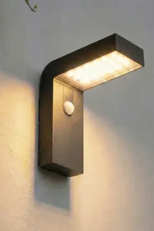 Prios applique a LED solare Aurino, nera, sensore, IP44 Offerta