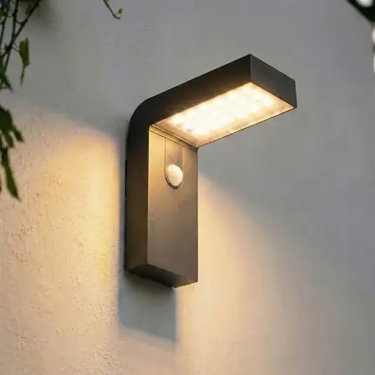 Prios applique a LED solare Aurino, nera, sensore, IP44 Offerta