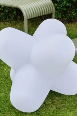 Novità Tom Dixon Lampada da tavolo LED ricaricabile JACK, bianca, 58 x 58 cm, IP65