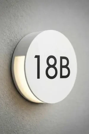 Applique da esterni LED Lucande Advero, grigio chiaro, numero civico, CCT Offerta Speciale