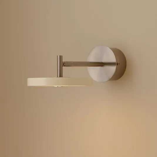 Compra Oggi Stesso Applique a LED UMAGE Asteria Short, bianca, acciaio, collegamento diretto