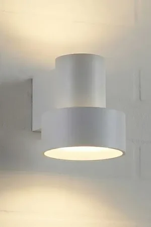 Applicazione da esterni LED Lucande Elune, grigio chiaro, IP44, luce verso Bestseller